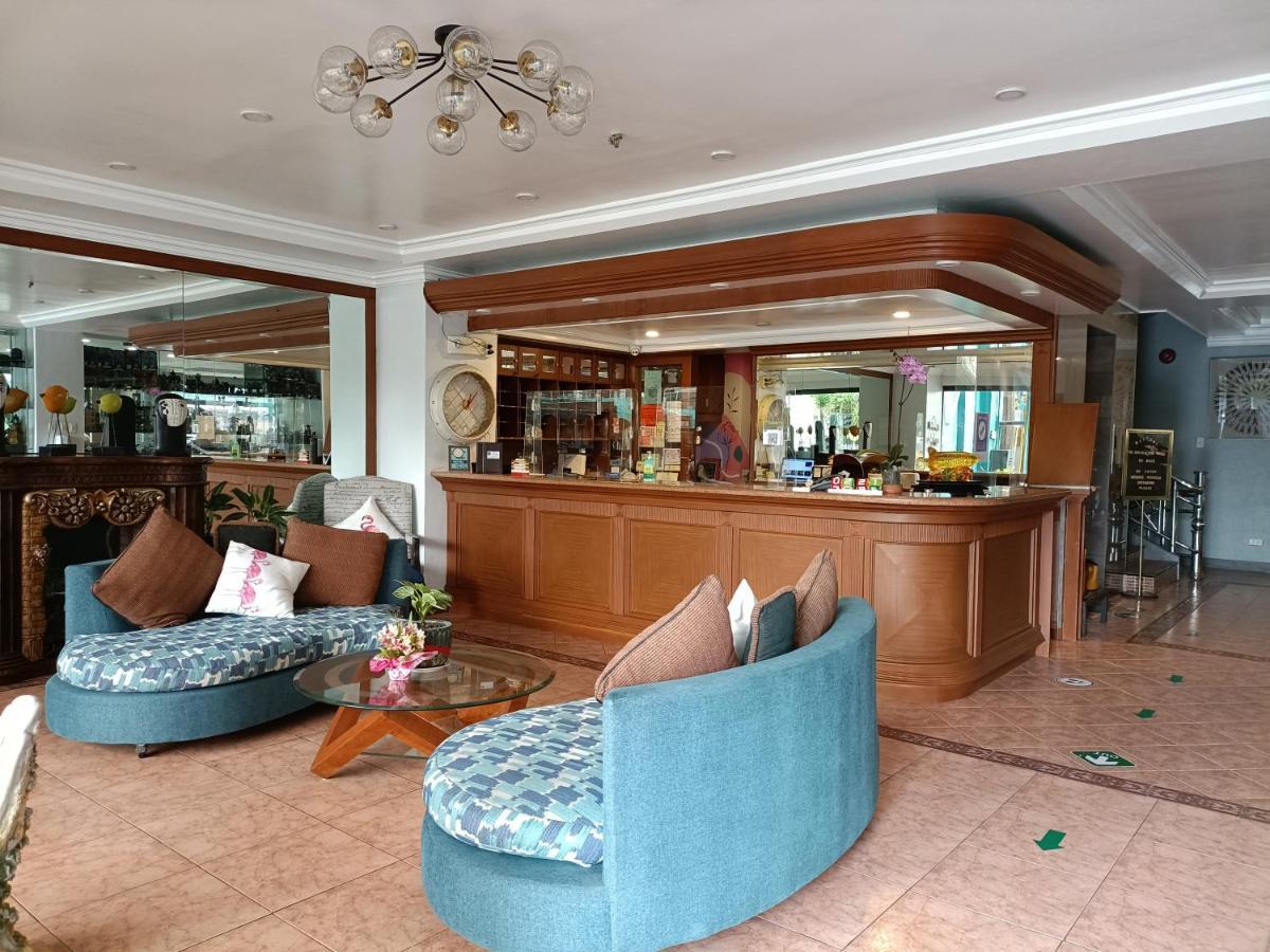 The Golden Pine Hotel Baguio City Exterior photo