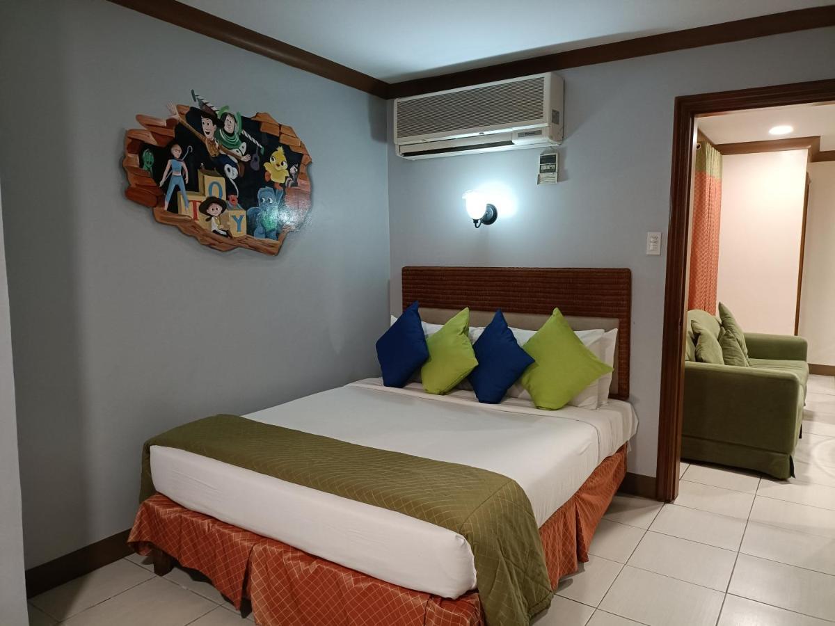 The Golden Pine Hotel Baguio City Exterior photo