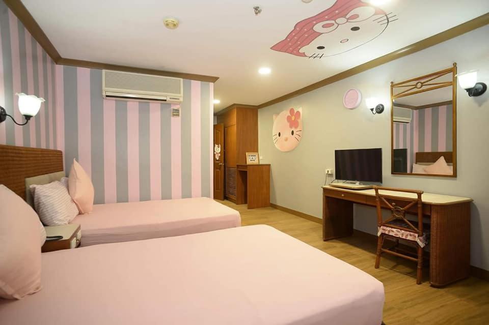 The Golden Pine Hotel Baguio City Exterior photo